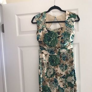 Beautiful floral Donna Ricco dress. Like new